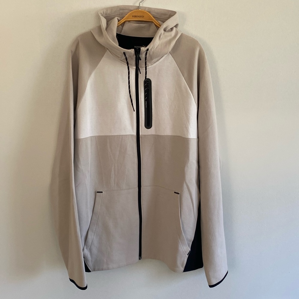 LIKE NEW Men’s Old Navy Active Zip Up Hoodie